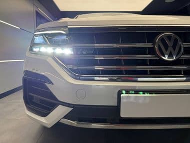 Volkswagen Touareg 2018 года, 101 307 км - вид 2