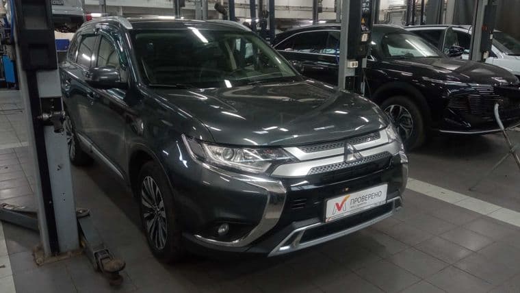 Mitsubishi Outlander 2020 года, 52 642 км - вид 1