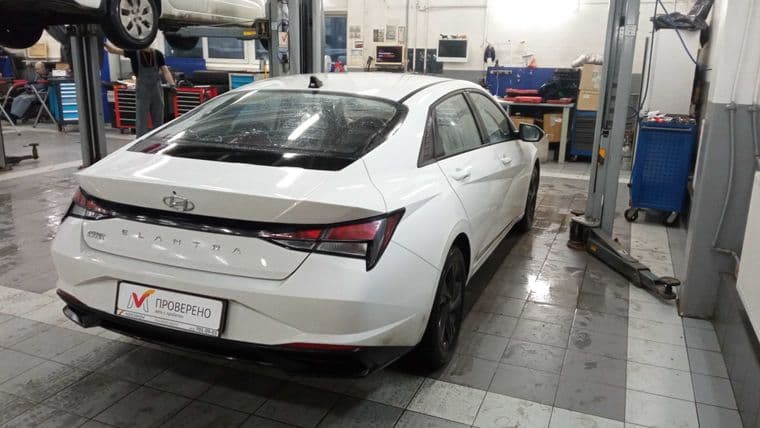 Hyundai Elantra, 2023 - вид 2