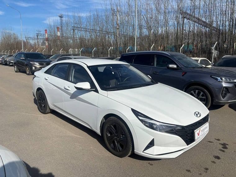 Hyundai Elantra, 2023 - вид 2
