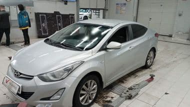 Hyundai Elantra 2015 года, 261 653 км - вид 1