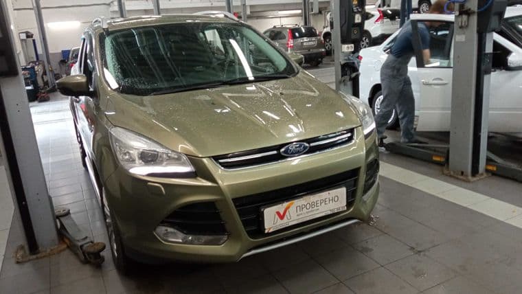 Ford Kuga 2013 года, 124 091 км - вид 2