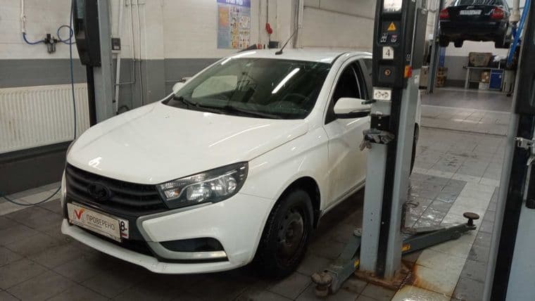 ВАЗ (LADA) Vesta, 2015