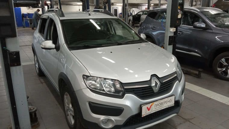 Renault Sandero Stepway 2017 года, 59 000 км - вид 2
