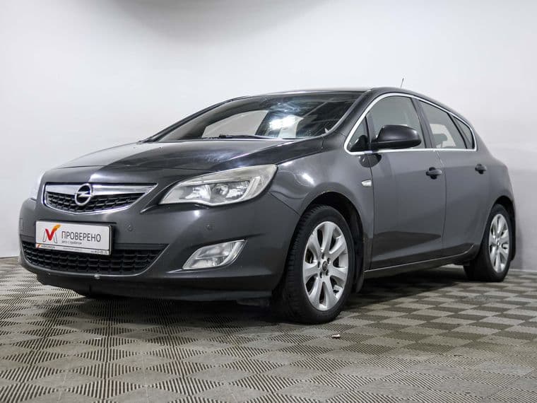 Opel Astra, 2011