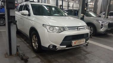 Mitsubishi Outlander 2014 года, 215 000 км - вид 2
