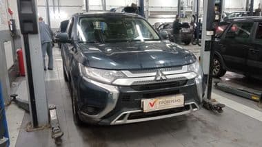 Mitsubishi Outlander 2019 года, 138 325 км - вид 2