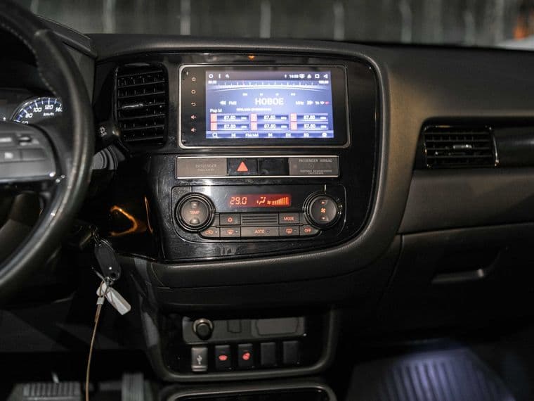 Mitsubishi Outlander, 2019 - вид 4