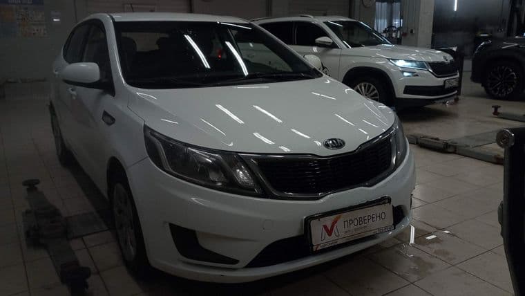 KIA Rio 2014 года, 114 996 км - вид 2