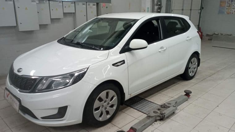 KIA Rio 2014 года, 114 996 км - вид 1