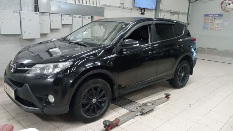 Toyota RAV4 2013 года, 337 350 км - вид 1