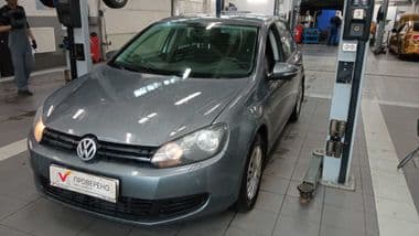 Volkswagen Golf 2011 года, 187 811 км - вид 1