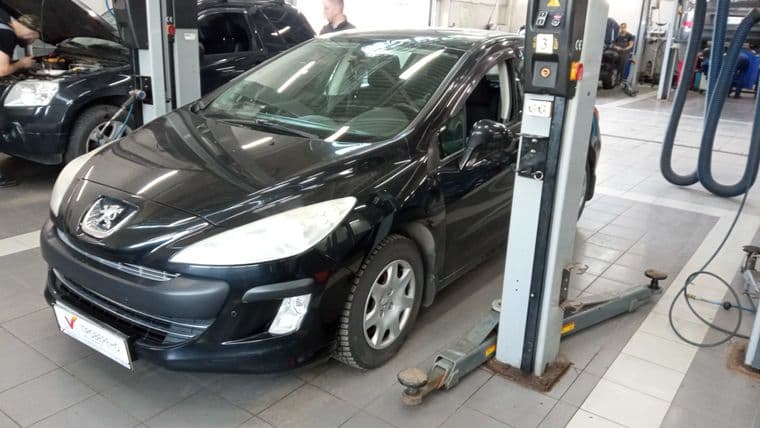 Peugeot 308, 2011