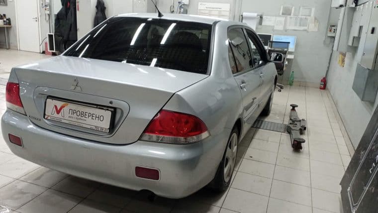 Mitsubishi Lancer, 2005 - вид 2