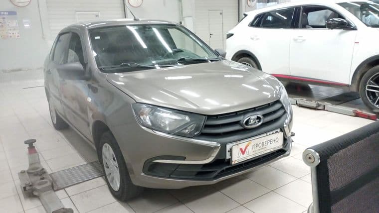 ВАЗ (LADA) Granta 2019 года, 200 057 км - вид 1