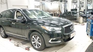 Infiniti QX60 2019 года, 135 360 км - вид 2