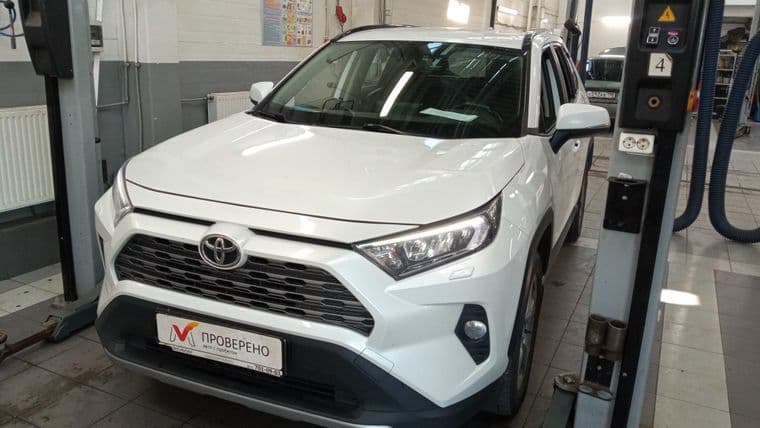 Toyota RAV4 2020 года, 87 485 км - вид 1