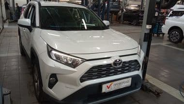 Toyota RAV4 2020 года, 87 485 км - вид 2