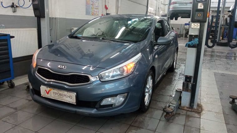 KIA Ceed 2014 года, 172 000 км - вид 1