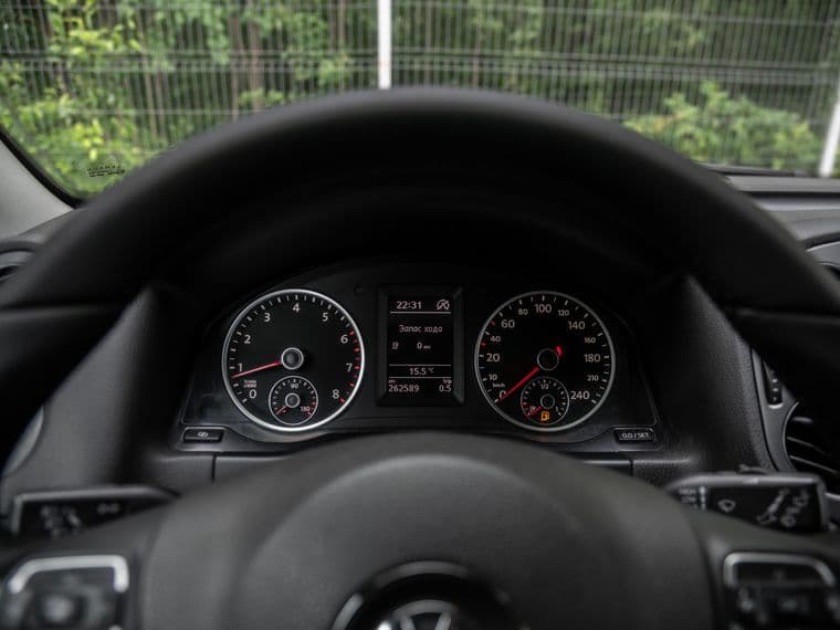 Volkswagen Tiguan, 2012 - вид 4