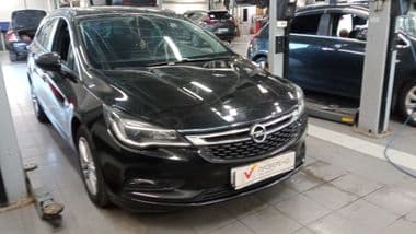 Opel Astra 2017 года, 116 000 км - вид 2