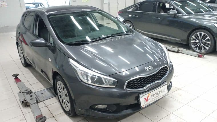 KIA Ceed 2015 года, 87 135 км - вид 1