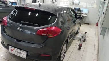 KIA Ceed 2015 года, 87 135 км - вид 2