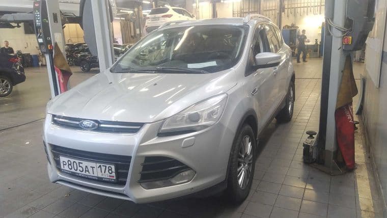 Ford Kuga 2013 года, 199 310 км - вид 1