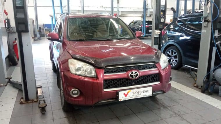 Toyota RAV4, 2010 - вид 2