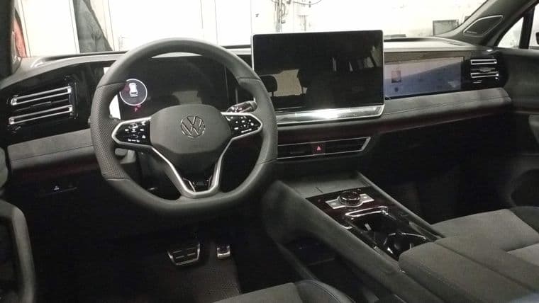 Volkswagen Tiguan L, 2024 - вид 4