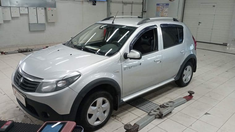 Renault Sandero, 2013