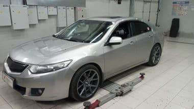 Honda Accord 2010 года, 219 737 км - вид 1