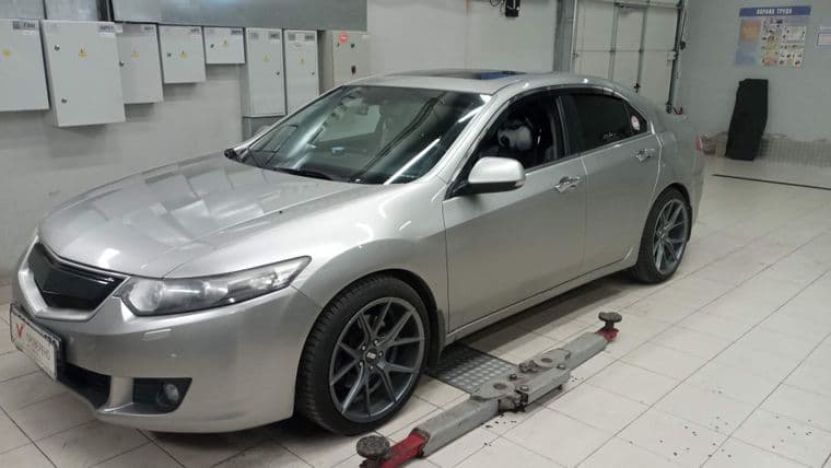 Honda Accord 2010 года, 219 737 км - вид 1
