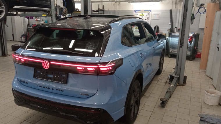 Volkswagen Tiguan L, 2024 - вид 2