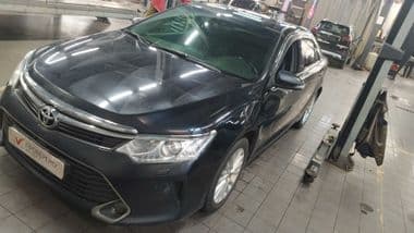 Toyota Camry 2015 года, 190 109 км - вид 1