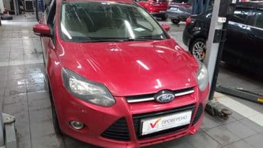 Ford Focus 2014 года, 202 870 км - вид 2