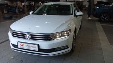 Volkswagen Passat 2016 года, 138 322 км - вид 1
