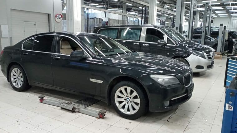 BMW 7 серия, 2011 - вид 1