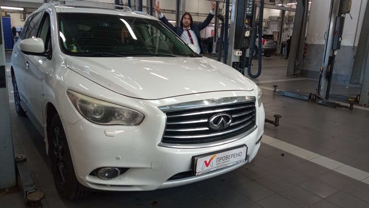 Infiniti JX 2013 года, 218 919 км - вид 2