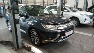 Mitsubishi Outlander 2020 года, 25 684 км - вид 2