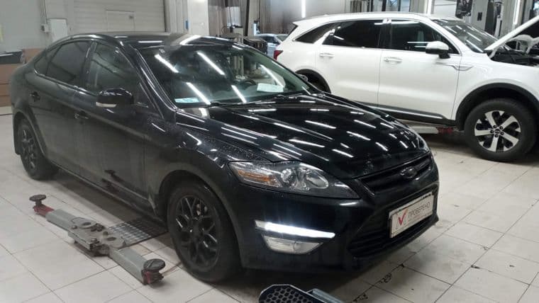 Ford Mondeo 2012 года, 167 027 км - вид 1
