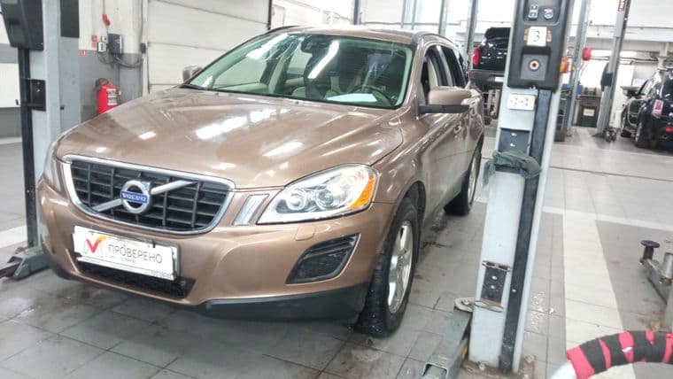 Volvo XC60 2012 года, 223 436 км - вид 1