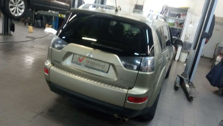 Mitsubishi Outlander, 2008 - вид 2
