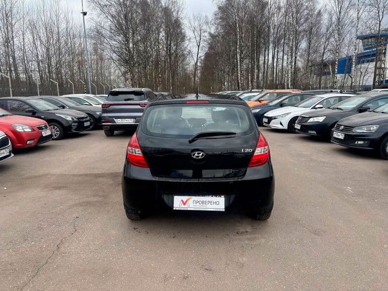 Hyundai i20, 2010 - вид 4