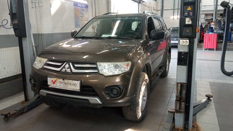 Mitsubishi Pajero Sport 2015 года, 134 736 км - вид 1