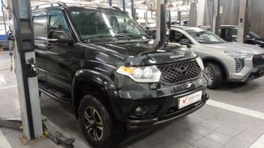 УАЗ Patriot 2018 года, 123 775 км - вид 2