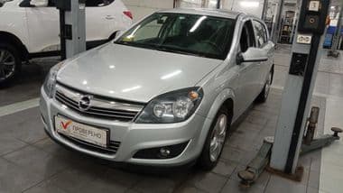 Opel Astra 2012 года, 74 409 км - вид 1