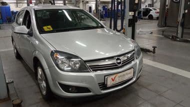 Opel Astra 2012 года, 74 409 км - вид 2