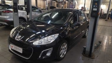 Peugeot 308 2012 года, 152 903 км - вид 1