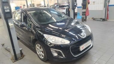 Peugeot 308 2012 года, 152 903 км - вид 2